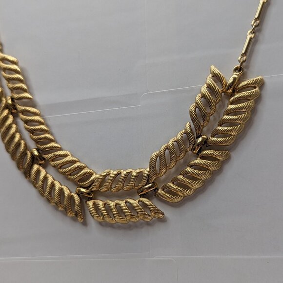 Vintage 16" Necklace Articulated 18k gold plated Vintage Rare and Elegant Unsign - Picture 8 of 10
